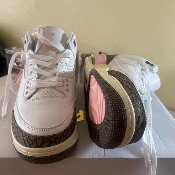 Jordan 3 Dark Mocha W 9.5